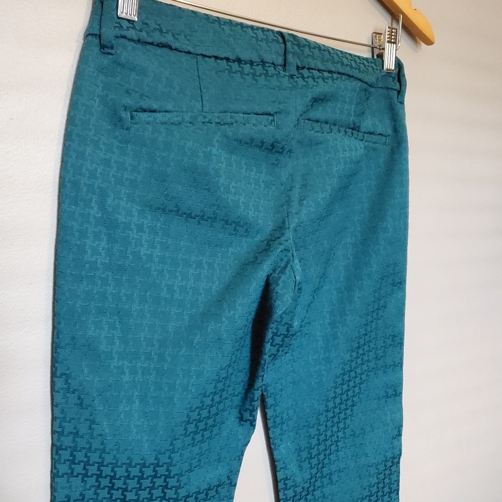 Old Navy Pixie Blue/Green Patterned Pants - Size 2 R - Picture 7 of 8
